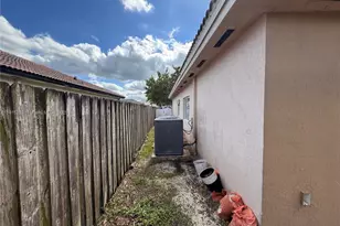 1403 SE 6th St, Homestead, FL 33033 - Photo 22