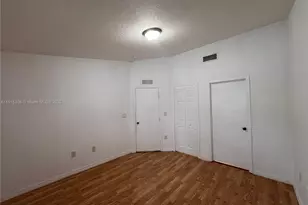 1261 SE 31st Ct, Homestead, FL 33035 - Photo 12