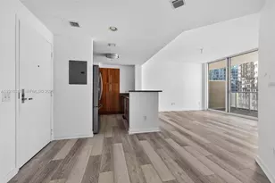 300 S Biscayne Blvd, Miami, FL 33131 - Photo 16