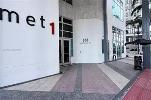300 S Biscayne Blvd, Miami, FL 33131 - Photo 22