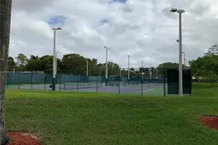 10730 NW 66th St, Doral, FL 33178 - Photo 38