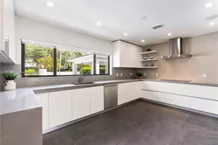 1600 Micanopy Ave, Miami, FL 33133 - Photo 10