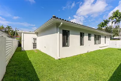 1600 Micanopy Ave, Miami, FL 33133 - Photo 24