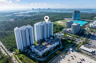 14951 Royal Oaks Ln, North Miami, FL 33181 - Photo 4