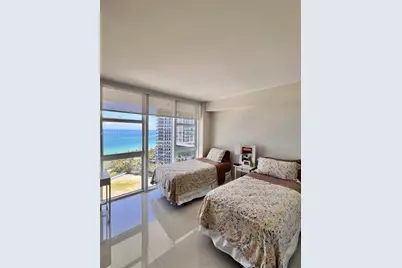 10275 Collins Ave #1420, Bal Harbour, FL 33154 - Photo 12