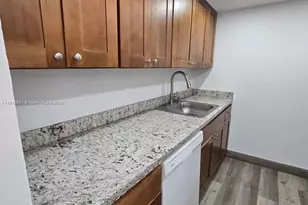 1673 Bay Rd, Miami Beach, FL 33139 - Photo 6