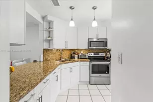 10014 Hammocks Blvd, Miami, FL 33196 - Photo 2