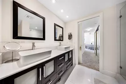 3610 Yacht Club Dr #1409, Aventura, FL 33180 - Photo 20