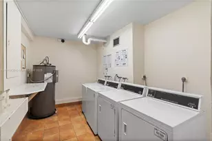 3725 S Ocean Dr, Hollywood, FL 33019 - Photo 38