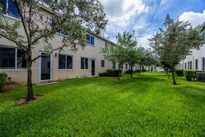21416 NW 13th Pl #21416, Miami Gardens, FL 33169 - Photo 20