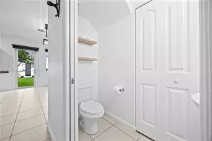 21416 NW 13th Pl, Miami Gardens, FL 33169 - Photo 10