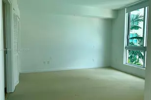 300 S Biscayne Blvd, Miami, FL 33131 - Photo 8