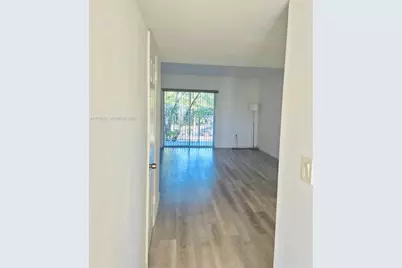 2660 W 76th St #207, Hialeah, FL 33016 - Photo 8