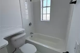 1051 Meridian Ave, Miami Beach, FL 33139 - Photo 4