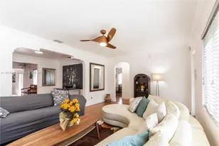 753 NE 81st St, Miami, FL 33138 - Photo 10