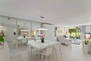 9820 S Hollybrook Lake Dr, Pembroke Pines, FL 33025 - Photo 8