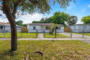 760 NW 126th St, North Miami, FL 33168 - Photo 2