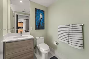 121 NE 34th St, Miami, FL 33137 - Photo 10