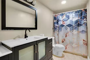 1801 S Ocean Dr, Hollywood, FL 33019 - Photo 8