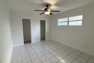 870 NE 142nd St, North Miami, FL 33161 - Photo 12