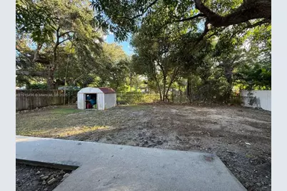 870 NE 142nd St #870, North Miami, FL 33161 - Photo 20