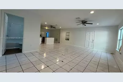870 NE 142nd St #870, North Miami, FL 33161 - Photo 18