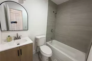 440 E 23rd St, Hialeah, FL 33013 - Photo 8