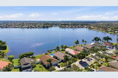 19372 NW 24th Pl, Pembroke Pines, FL 33029 - Photo 18