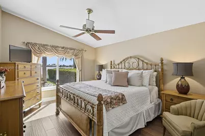 19372 NW 24th Pl, Pembroke Pines, FL 33029 - Photo 46