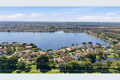 19372 NW 24th Pl, Pembroke Pines, FL 33029 - Photo 14