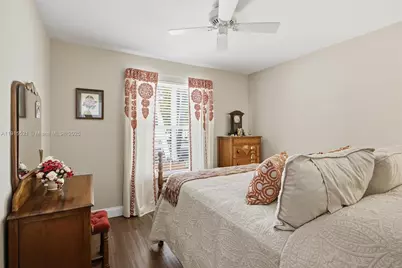 19372 NW 24th Pl, Pembroke Pines, FL 33029 - Photo 38