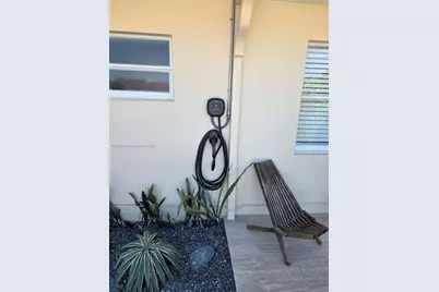 10110 SW 20th St, Miami, FL 33165 - Photo 20