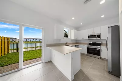 2751 SE 25th Ave, Homestead, FL 33035 - Photo 12