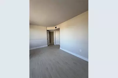 380 NW 85th Pl #1406, Miami, FL 33126 - Photo 12