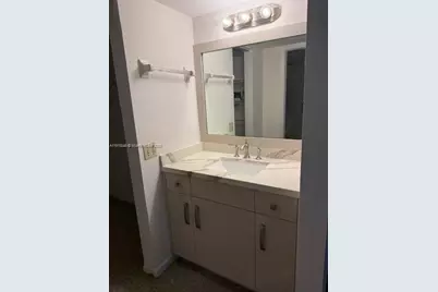 400 Commodore Dr #108, Plantation, FL 33325 - Photo 12