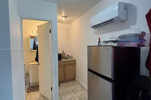 808 NW 75th St, Miami, FL 33150 - Photo 24