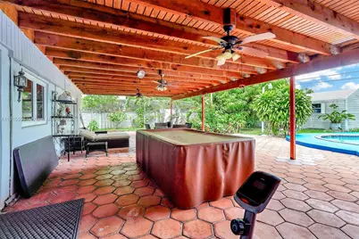 3711 SW 87th Ave, Miami, FL 33165 - Photo 12