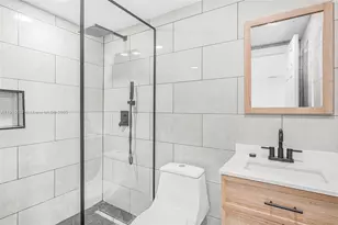 216 NE 160th St, Miami, FL 33162 - Photo 18