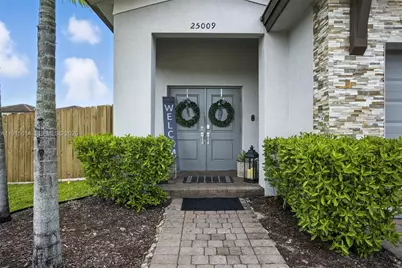 25009 SW 108th Ave, Homestead, FL 33032 - Photo 8