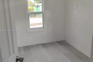 2103 NW 57th St, Miami, FL 33142 - Photo 12