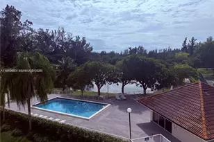 8240 SW 210th St, Cutler Bay, FL 33189 - Photo 12