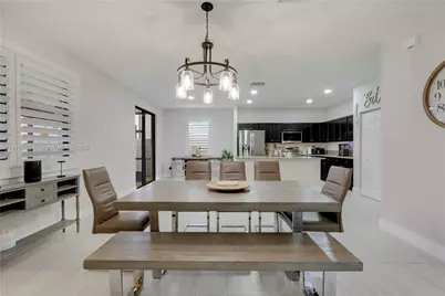 616 SE 37th Ter, Homestead, FL 33033 - Photo 8