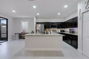 616 SE 37th Ter, Homestead, FL 33033 - Photo 4