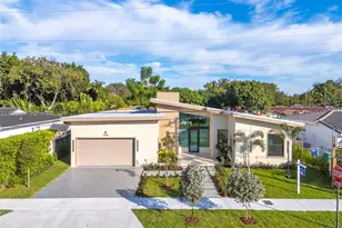 3905 SW 5th St, Coral Gables, FL 33134 - Photo 2