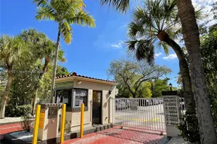 6904 N Kendall Dr, Pinecrest, FL 33156 - Photo 2