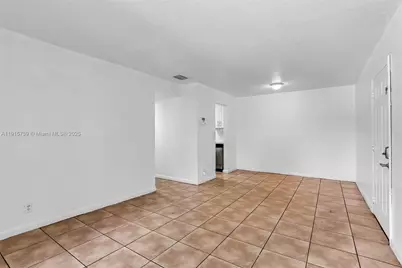 2719 NW 39th Ter #204, Lauderdale Lakes, FL 33311 - Photo 2