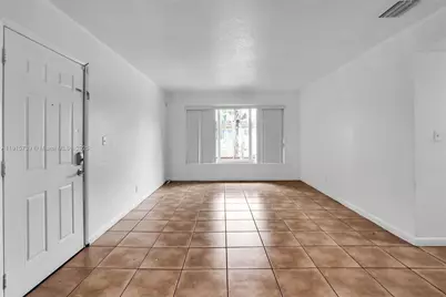 2719 NW 39th Ter #204, Lauderdale Lakes, FL 33311 - Photo 4