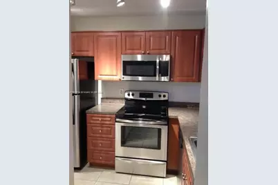 18104 Glenmoor Drive #18104, West Palm Beach, FL 33409 - Photo 4