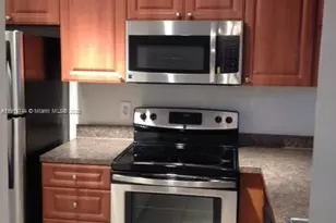 18104 Glenmoor Dr, West Palm Beach, FL 33409 - Photo 4