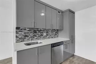 10400 SW 108th Ave, Miami, FL 33176 - Photo 4